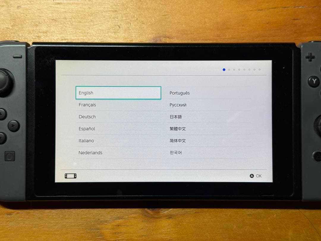 ニンテンドースイッチ本体と付属品、本体動作OK