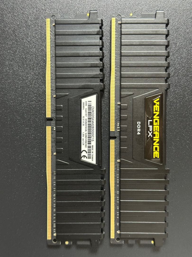 【動作保証】DDR4-3000 32GB(16×2) Corsair 169