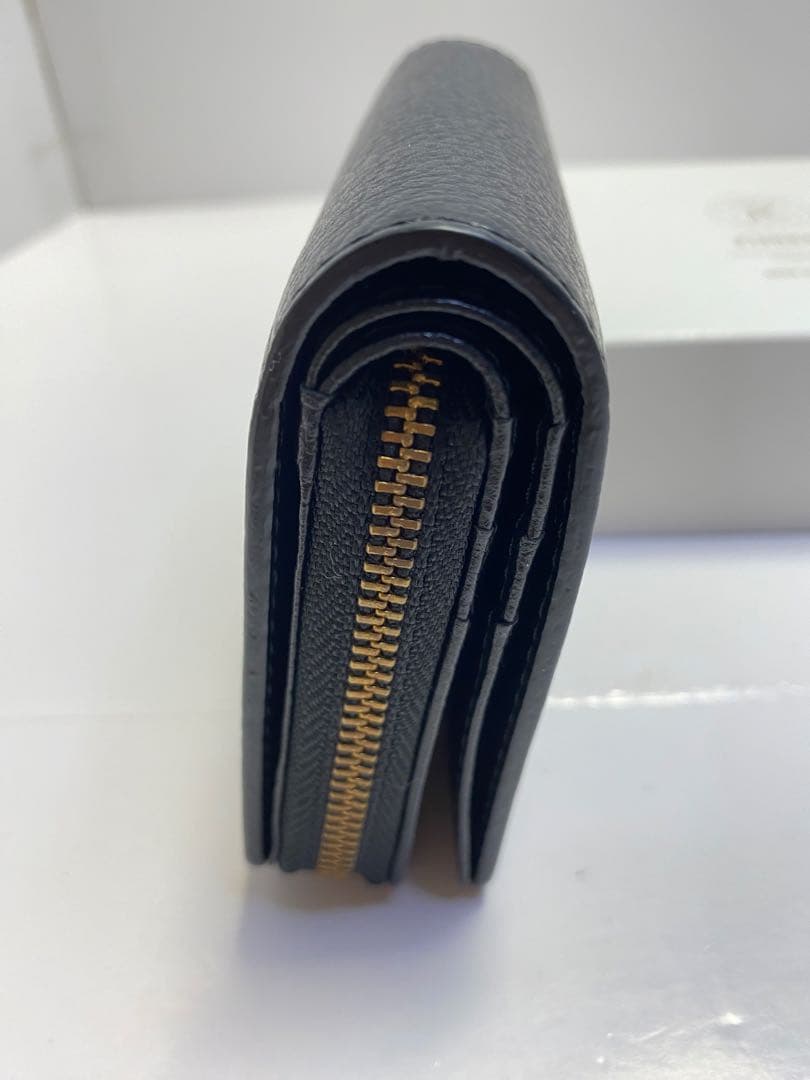 新品未使用ラシットrusset モノグラムプレート二つ折りジップハーフウォレット