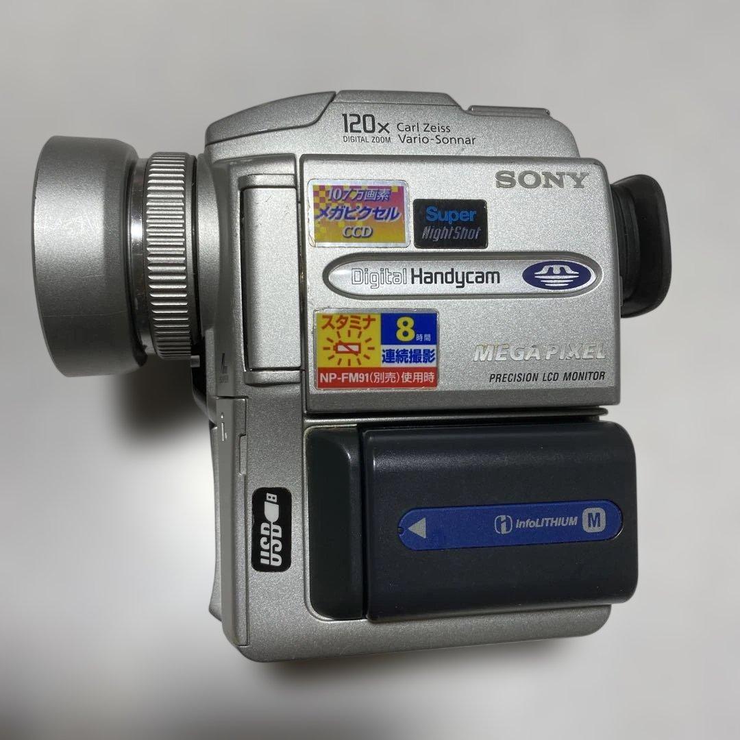 SONY miniDV HANDYCAM DCR-PC110 ②