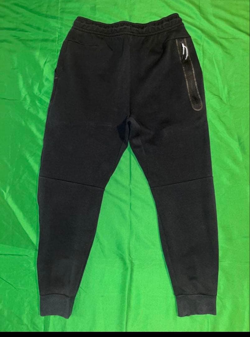 NIKEテックフリースボトムズ