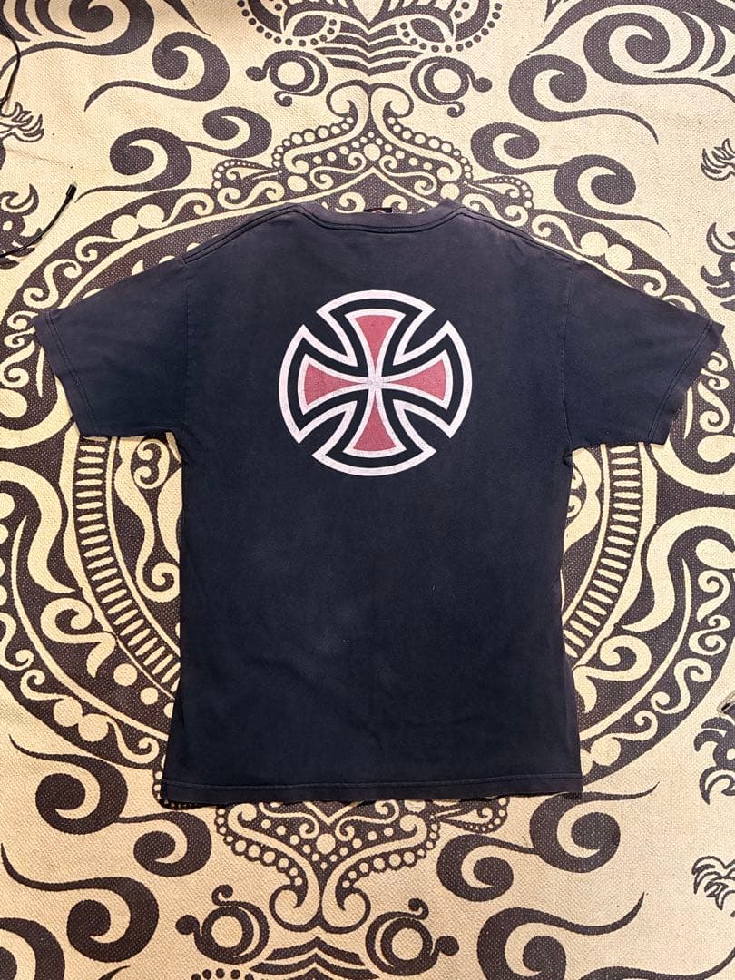 INDEPENDENT クロスデザイン Tシャツ