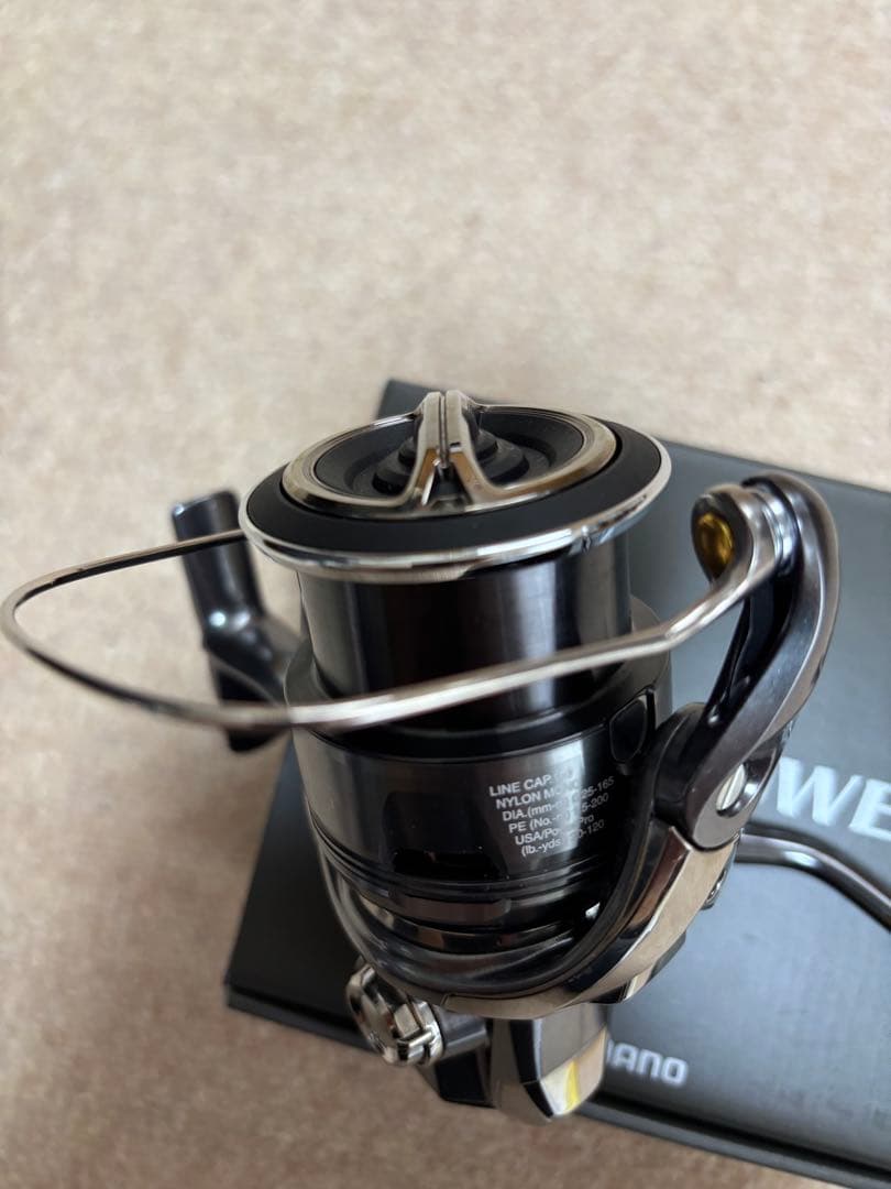 シマノ 24TWIN POWER 4000MHG スピニングリール