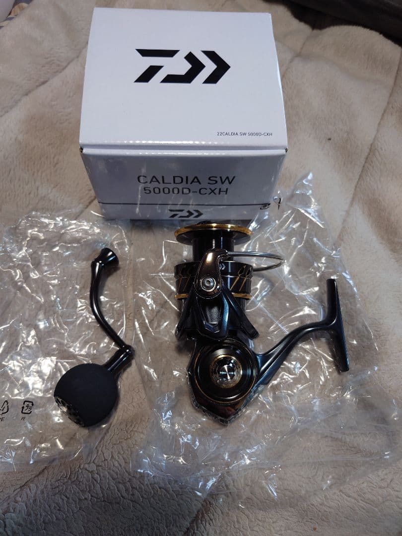 【期間限定値下】【未使用】Daiwa 22CALDIA SW 5000D-CXH