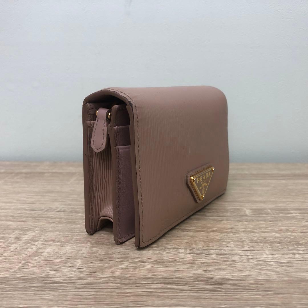 状態良好 PRADA プラダ 二つ折り財布 1MV021 レザー