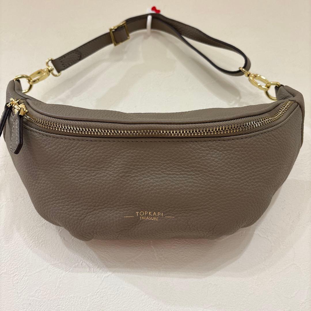 超美品トプカピ TOPKAPI TREASUREボディバッグサコッシュグレージュ