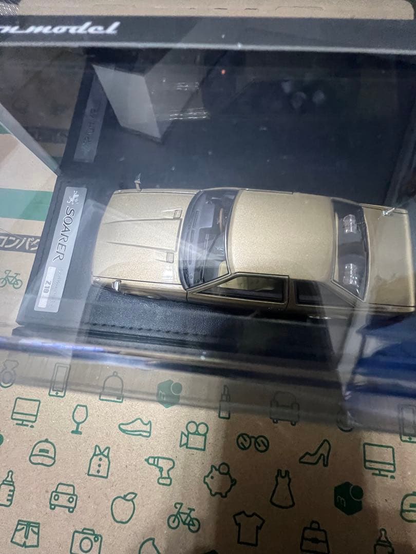 ラ*ド様 イグニッションモデル1/43 ソアラ2800GT Z10 ゴールド/ブ
