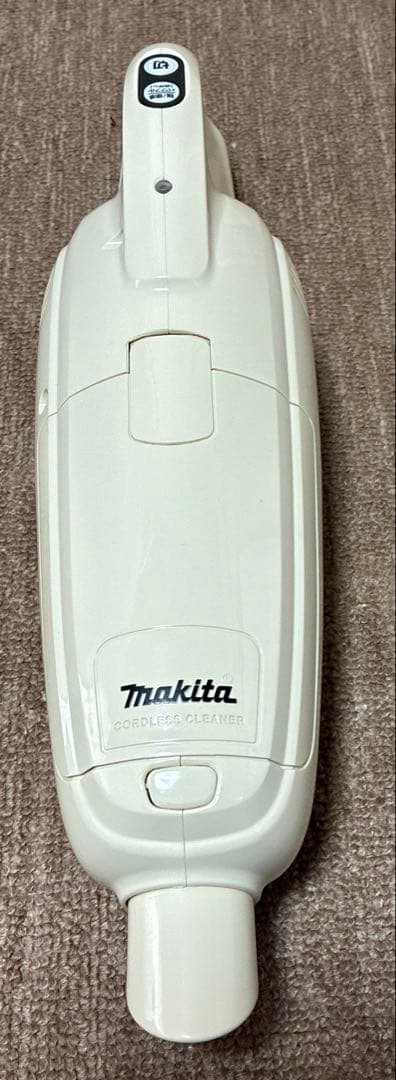 makita マキタコードレスクリーナーCL105D 充電コード 紙パック５枚