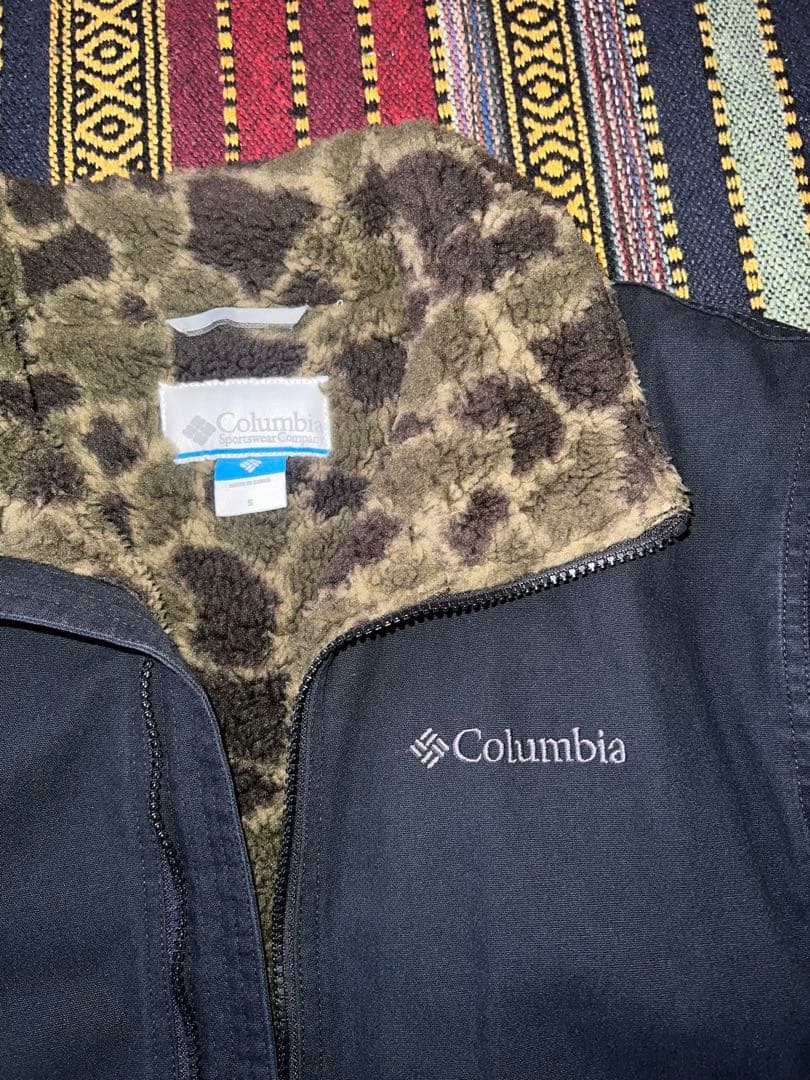 Columbia ネイビー ジャケット　迷彩　ボアジャケット