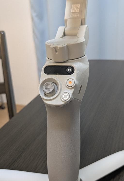 【ひーこ】DJI OSMO MOBILE SE スマートフォンスタビライザ