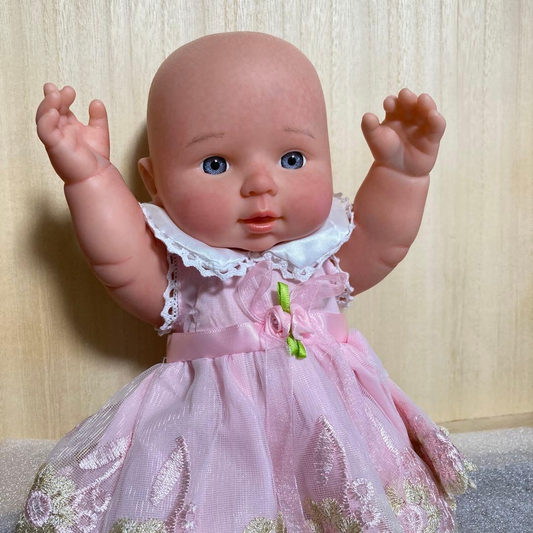 赤ちゃんの可愛いお人形　リボーンドール 胎児　新生児　とても可愛いです