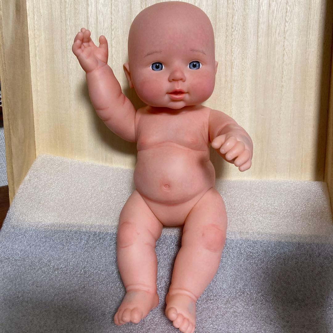 赤ちゃんの可愛いお人形　リボーンドール 胎児　新生児　とても可愛いです