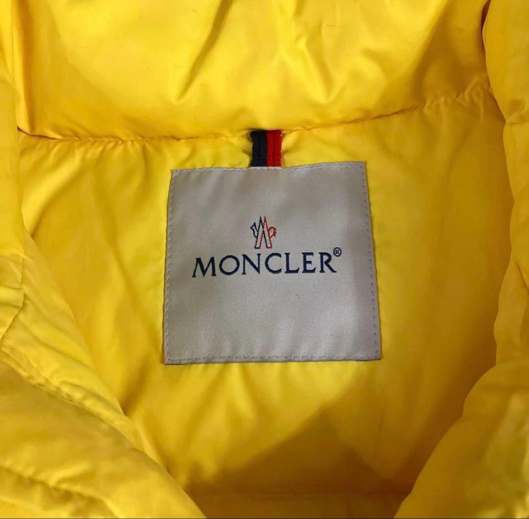 MONCLER イエロー ダウンベスト