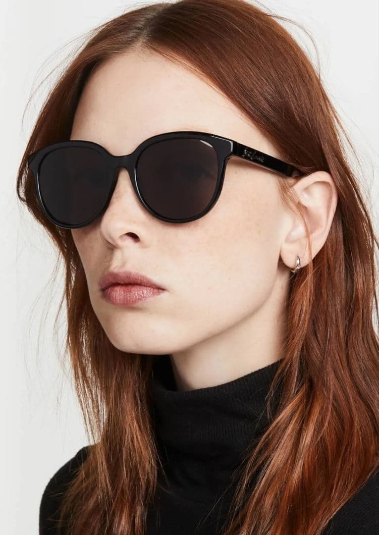 【美品】Saint Laurent サングラスケース付きユニセックス SL317