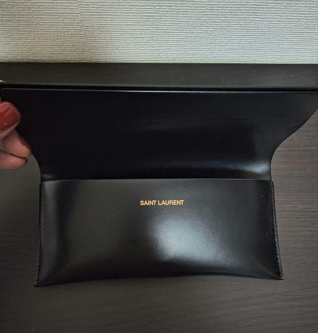 【美品】Saint Laurent サングラスケース付きユニセックス SL317