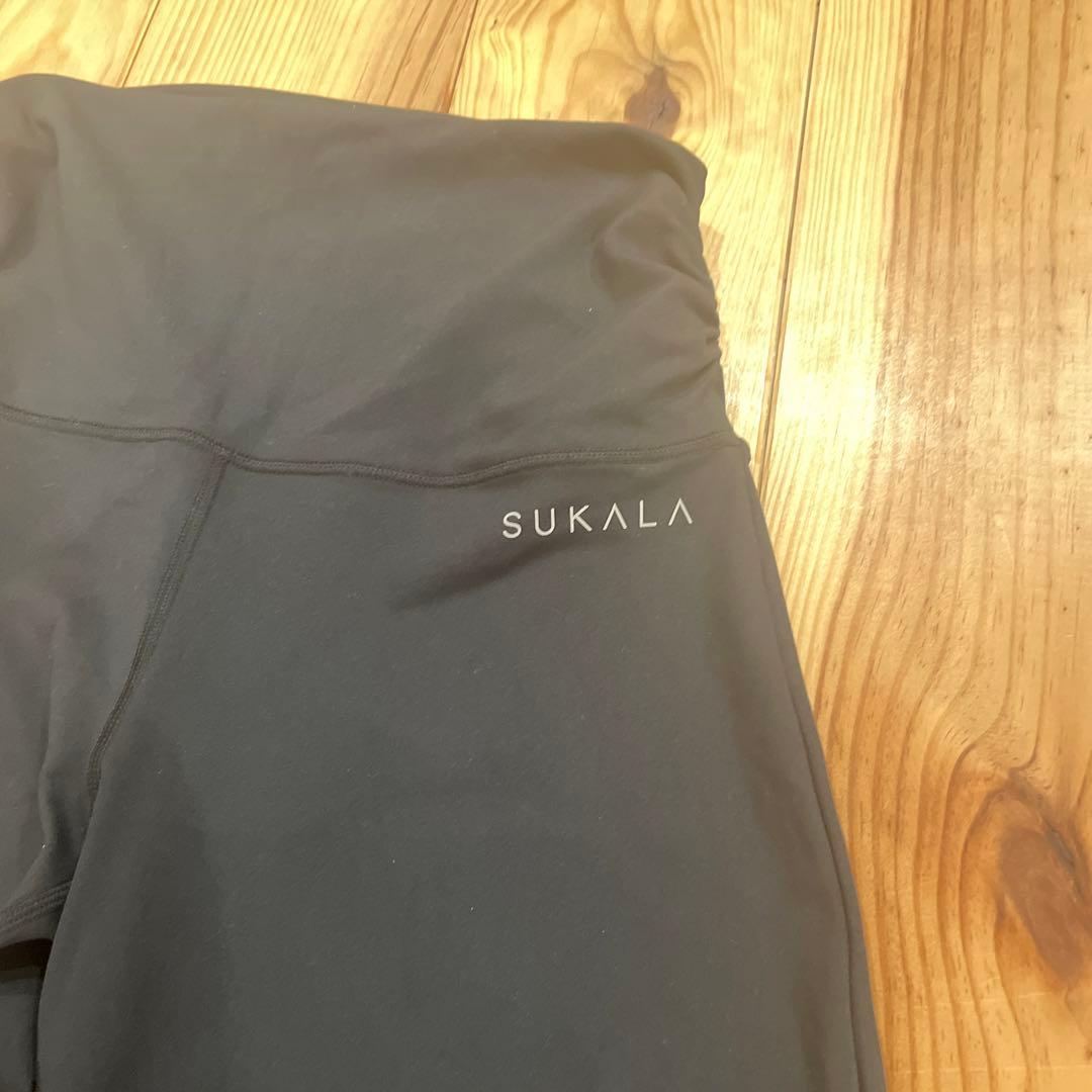 新品SUKALA スカーラ黒 ワイドレッグ ヨガパンツＭサイズ