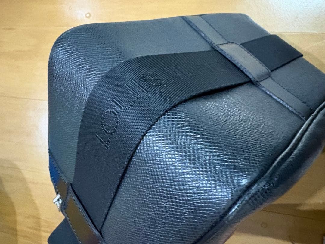 VUITTON タイガ リポーター