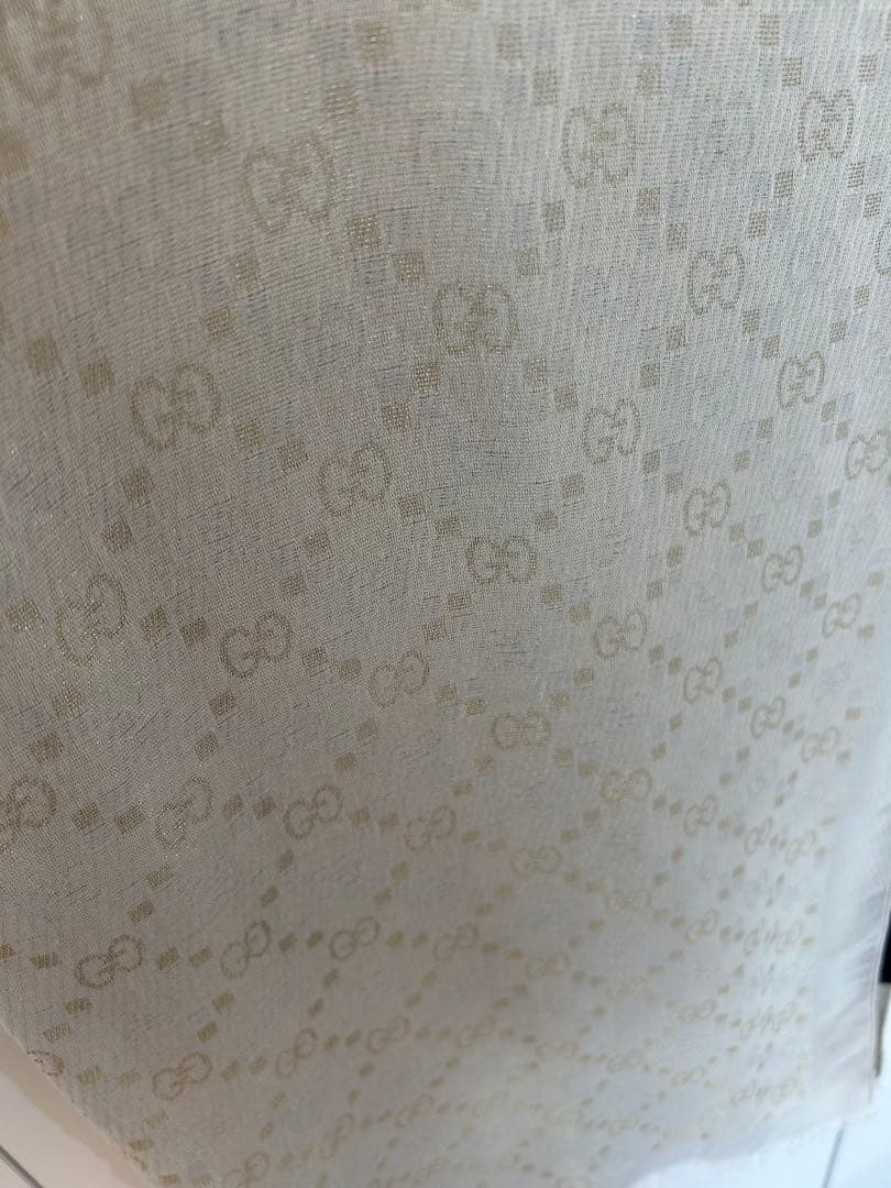 【美品】GUCCI GGパターン ストール ゴールド＆クリーム色
