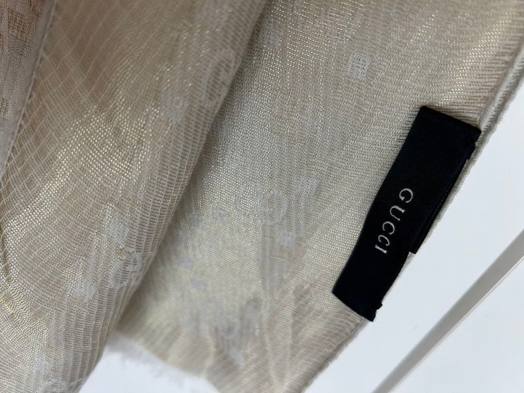 【美品】GUCCI GGパターン ストール ゴールド＆クリーム色