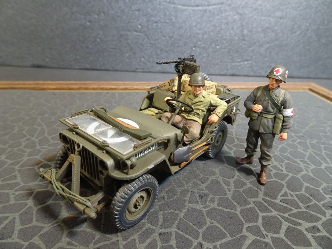 タミヤ1/35 US ジープウィリスMB プラモデル完成品