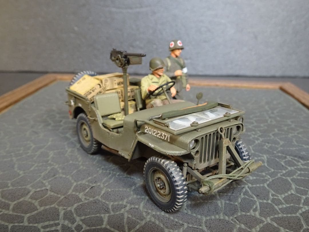 タミヤ1/35 US ジープウィリスMB プラモデル完成品