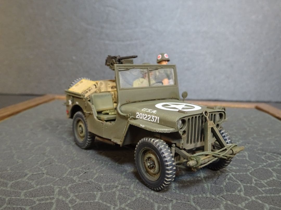 タミヤ1/35 US ジープウィリスMB プラモデル完成品