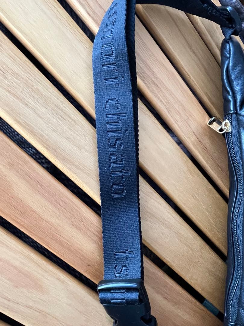 tsumori chisato CARRY ラムレザー ボディバッグ