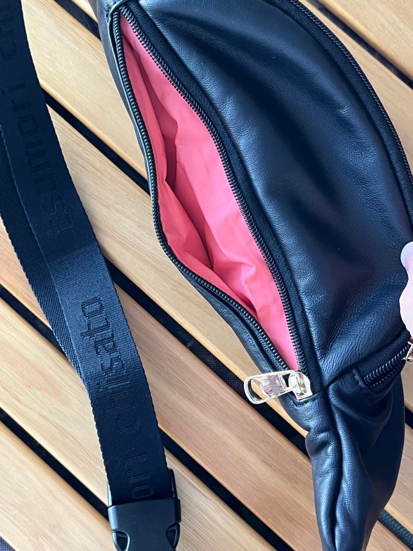 tsumori chisato CARRY ラムレザー ボディバッグ