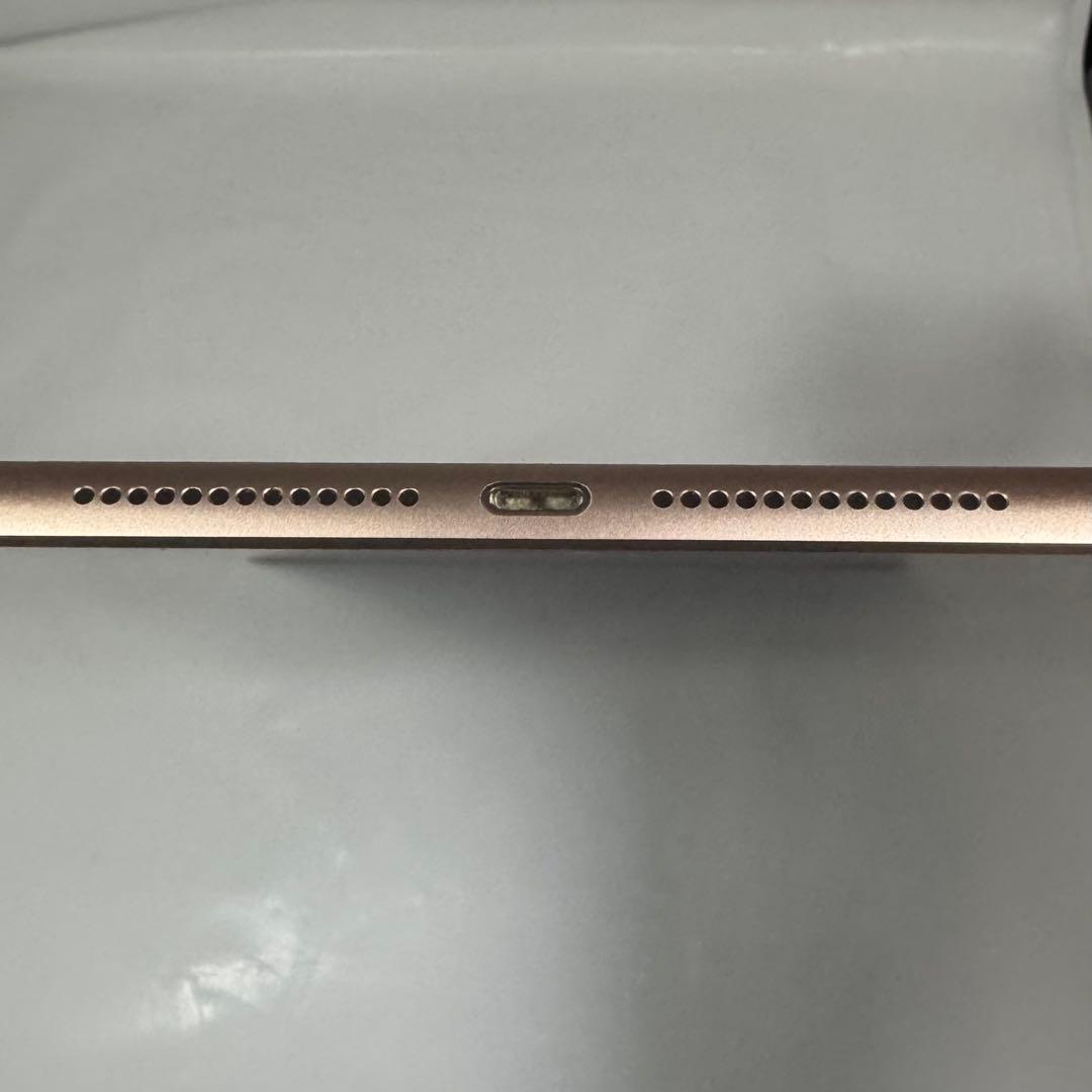 iPad 9.7インチ（第6世代）32GB Cellularモデル ゴールド
