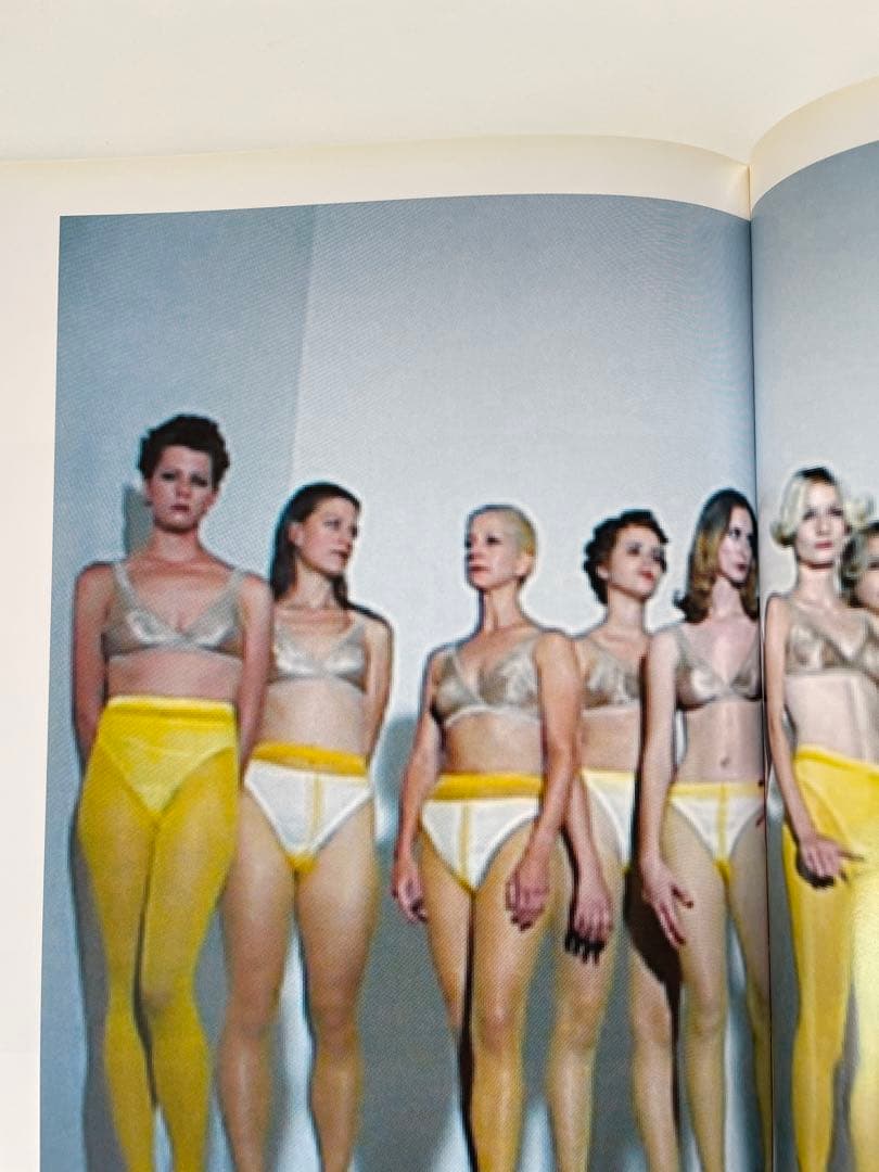 洋書 vb 08-36 vanessa beecroft performances