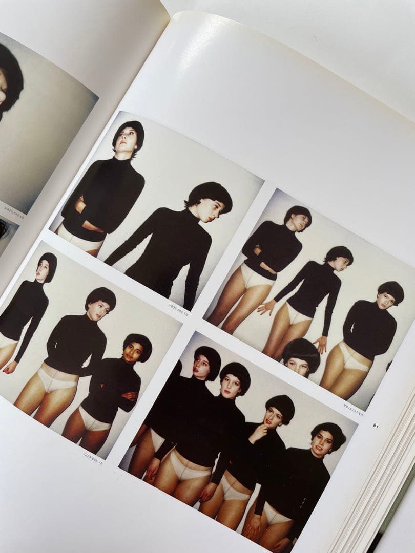 洋書 vb 08-36 vanessa beecroft performances