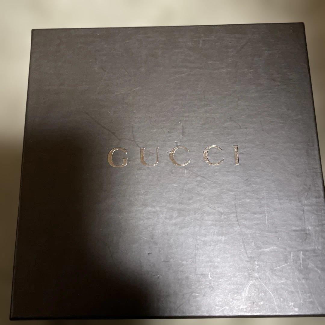 GUCCI ブラック GGパターン 二つ折り財布