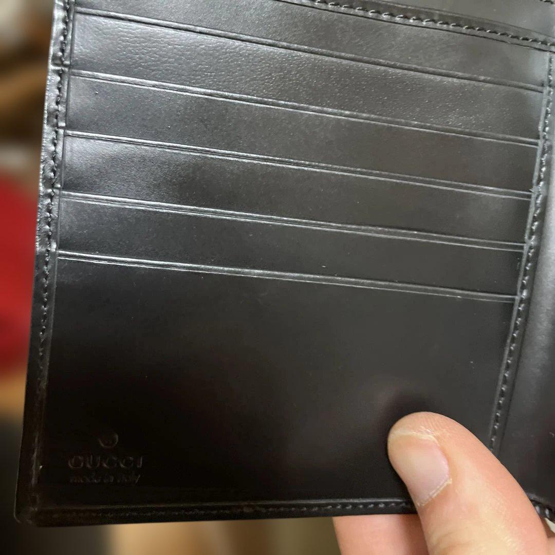 GUCCI ブラック GGパターン 二つ折り財布