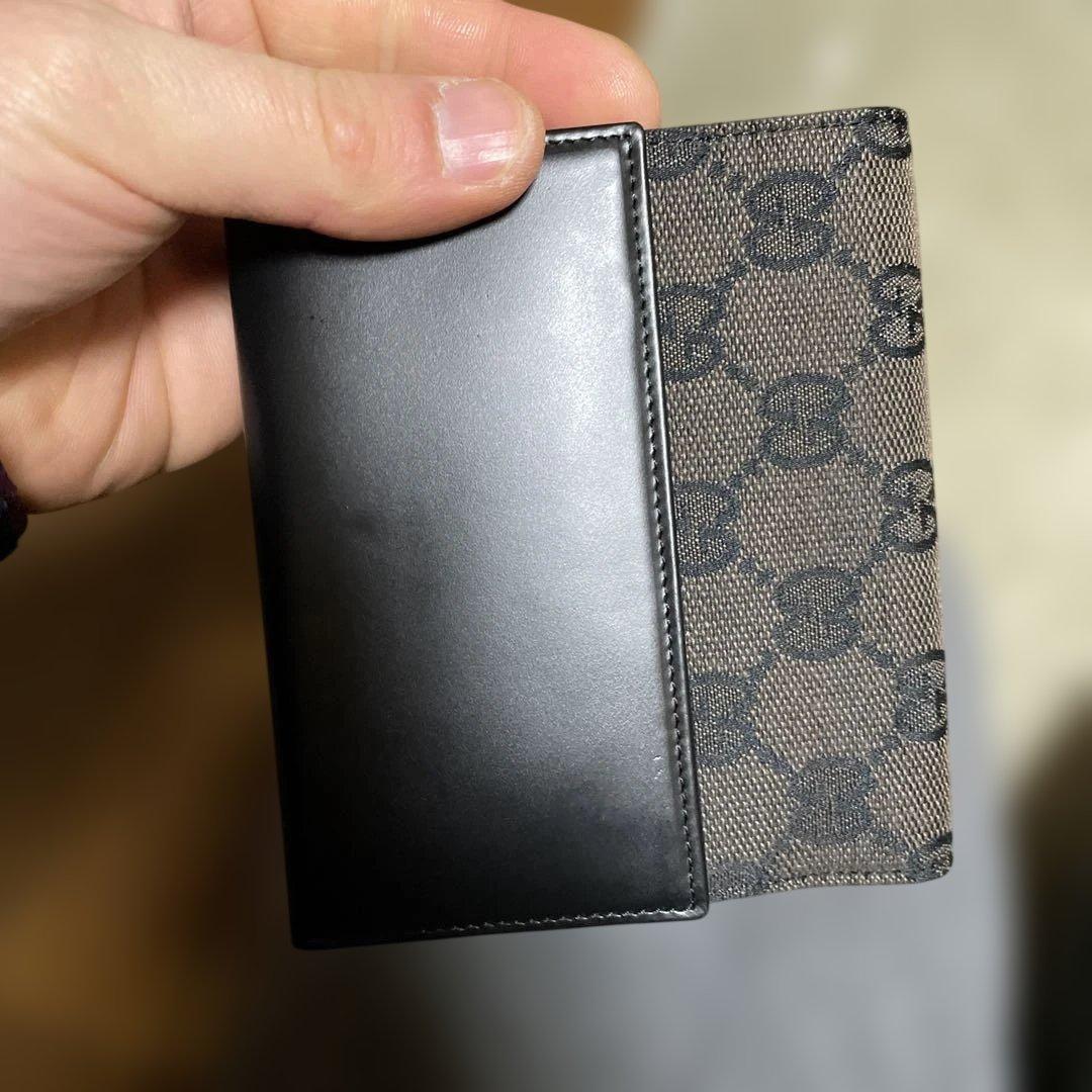 GUCCI ブラック GGパターン 二つ折り財布