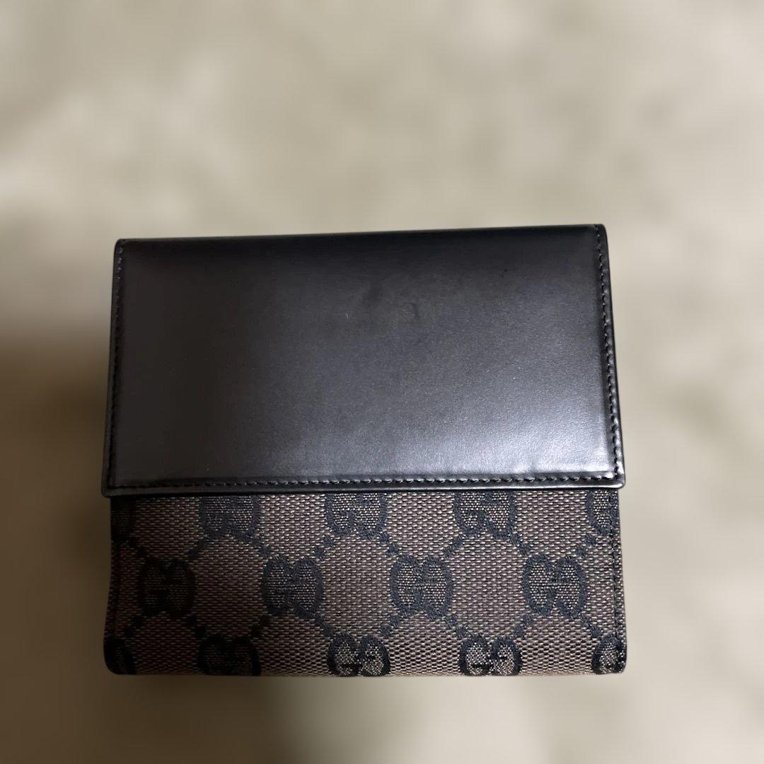 GUCCI ブラック GGパターン 二つ折り財布
