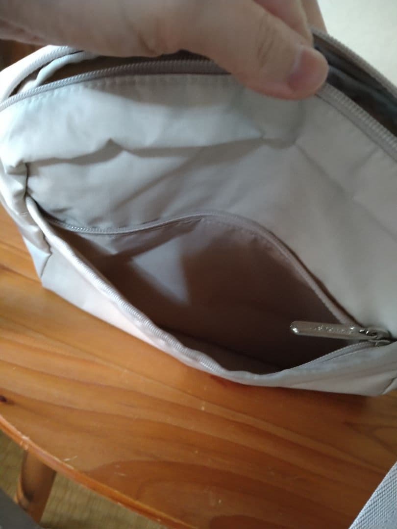 最終値下★ほぼ未使用★LeSportsac　DANIELLA CROSSBODY