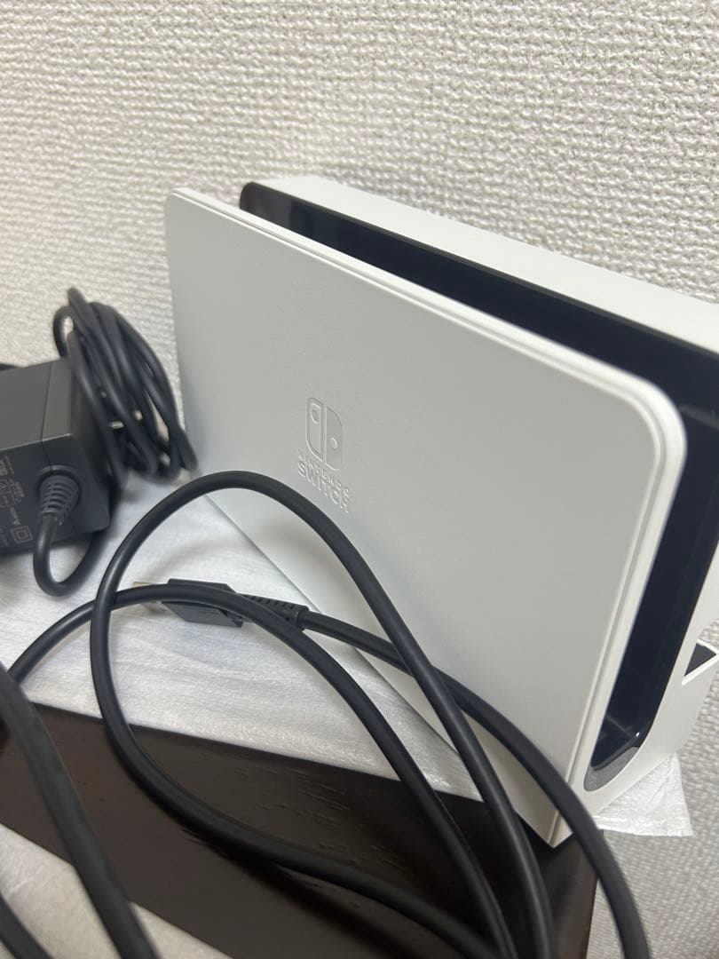 【美品】Nintendo Switch 有機ELモデル 本体＋プロコン