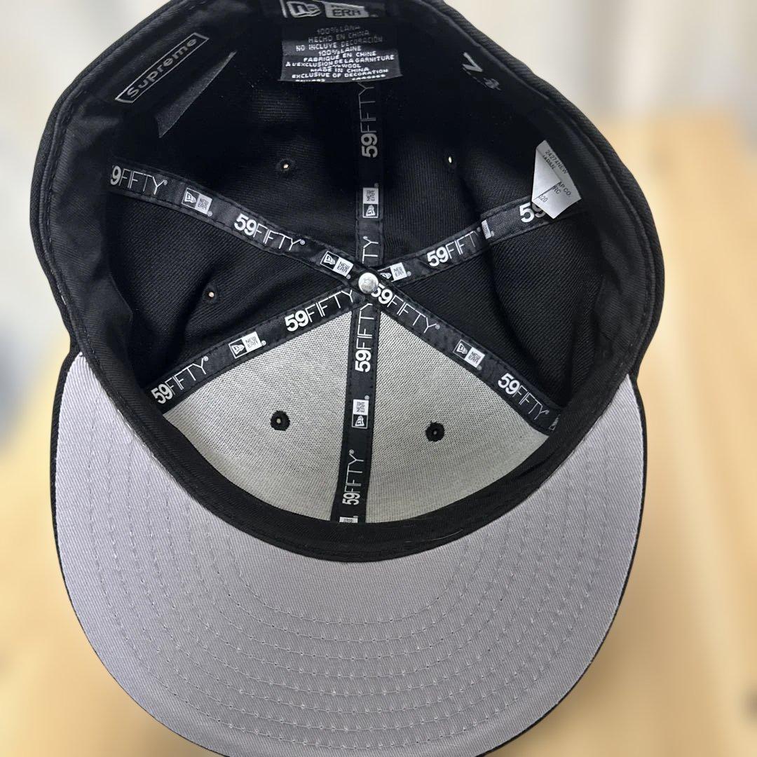 Supreme × New Era Sロゴ 59FIFTY キャップ ブラック