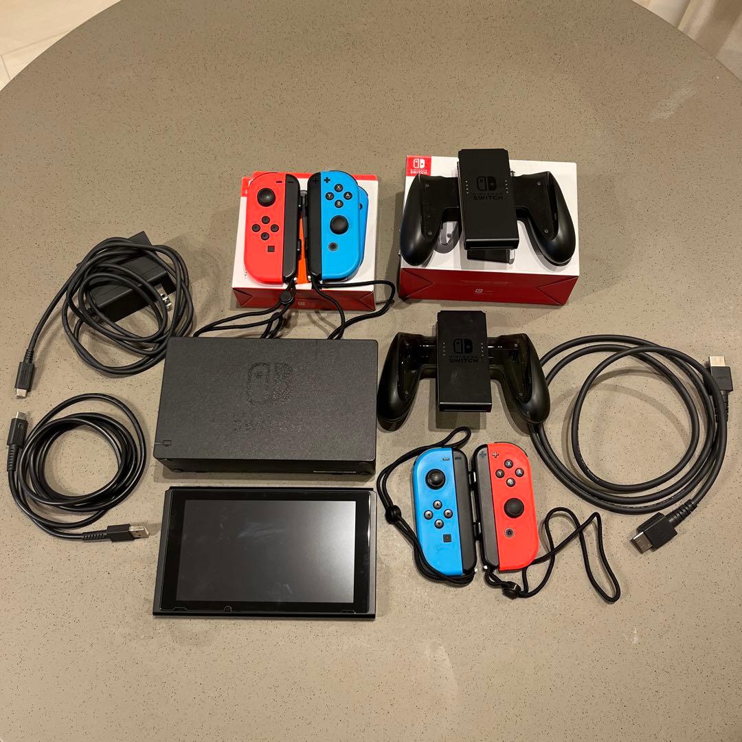 Nintendo Switch 本体　+ Joy-Con +充電グリップ
