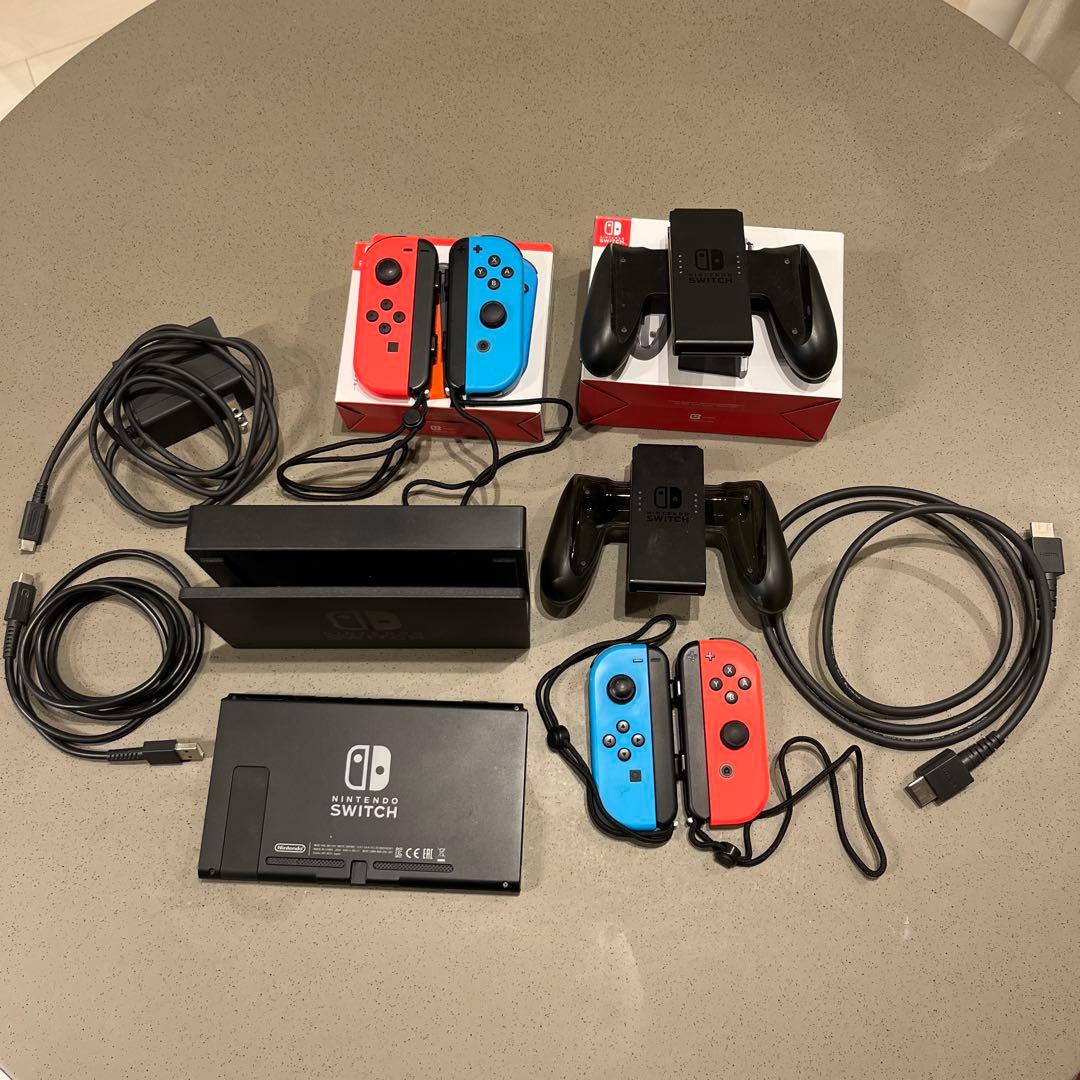 Nintendo Switch 本体　+ Joy-Con +充電グリップ