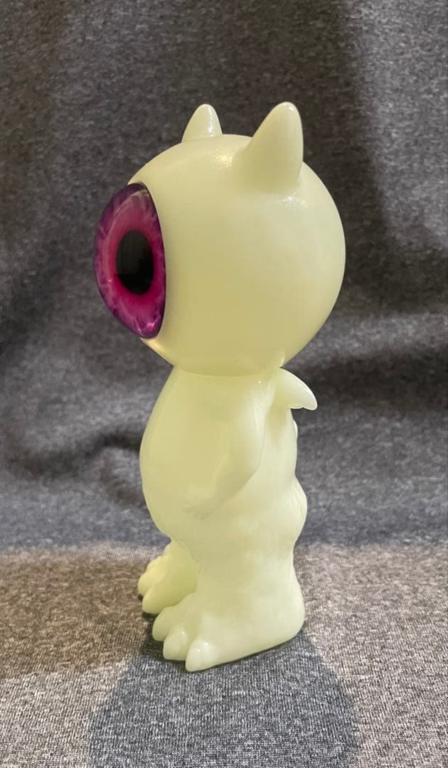 GOREGRO アイデビ　蓄光　ソフビ　B