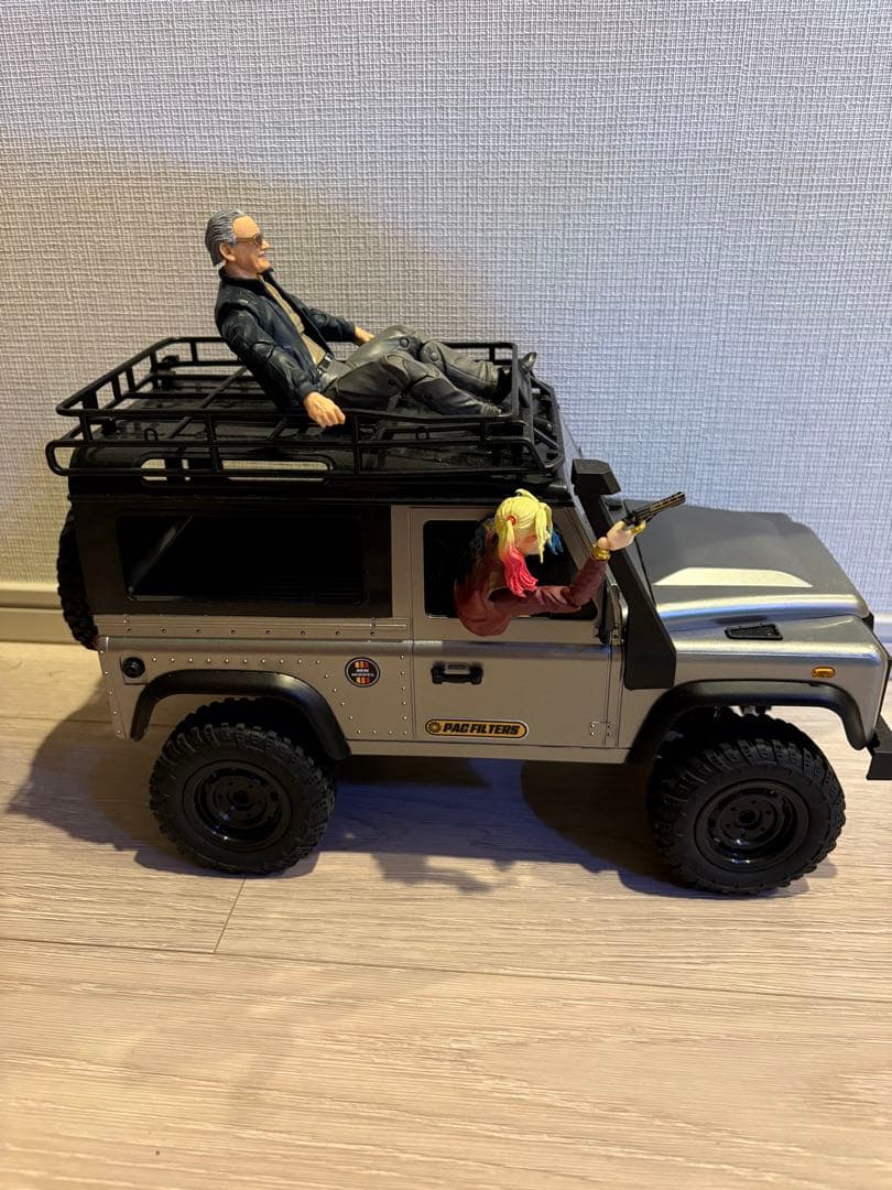 美品【MN MODEL】1:12 DEFENDER90 ランドローバー技適認証済