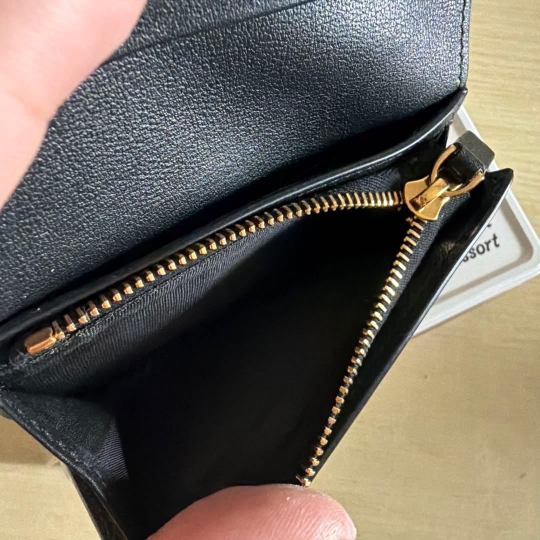 VALENTINO 二つ折り財布 ブラック1W2P0P39 ZBA 0NO