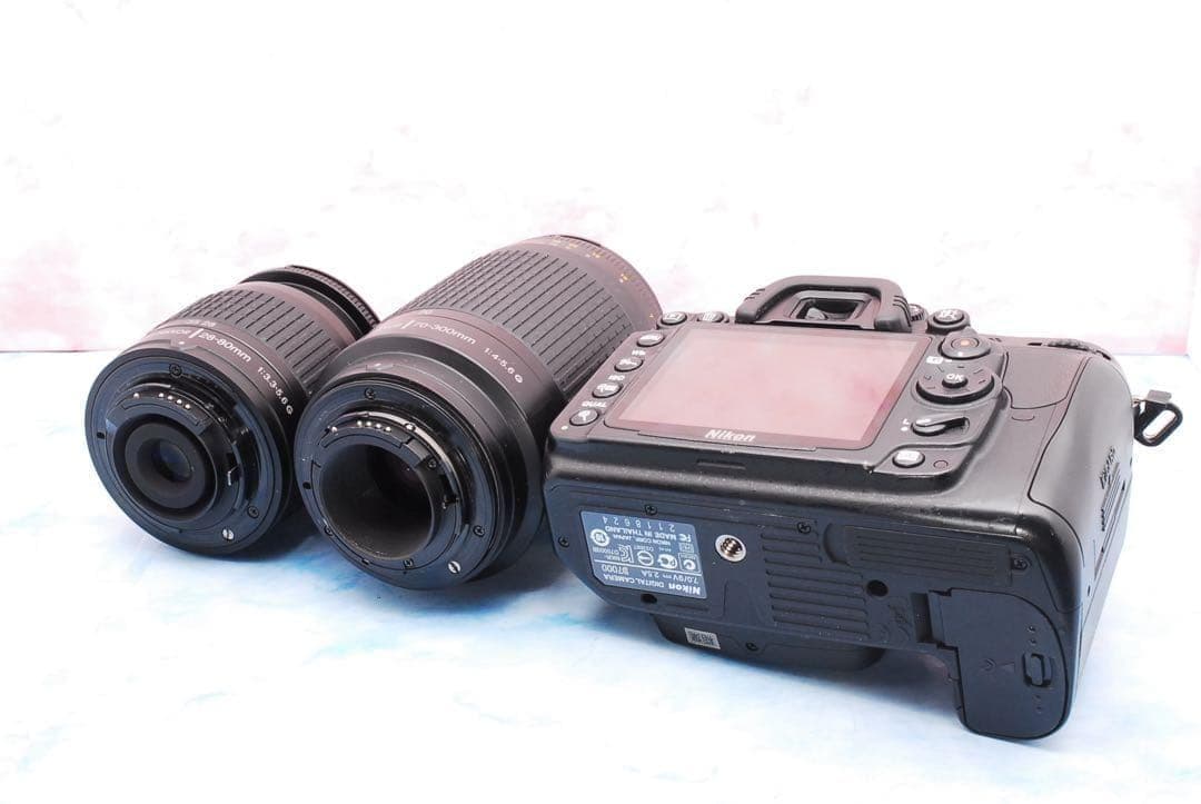 ニコン D7000☆一眼レフカメラ☆超望遠付Wレンズ☆バッグ付☆S数極少