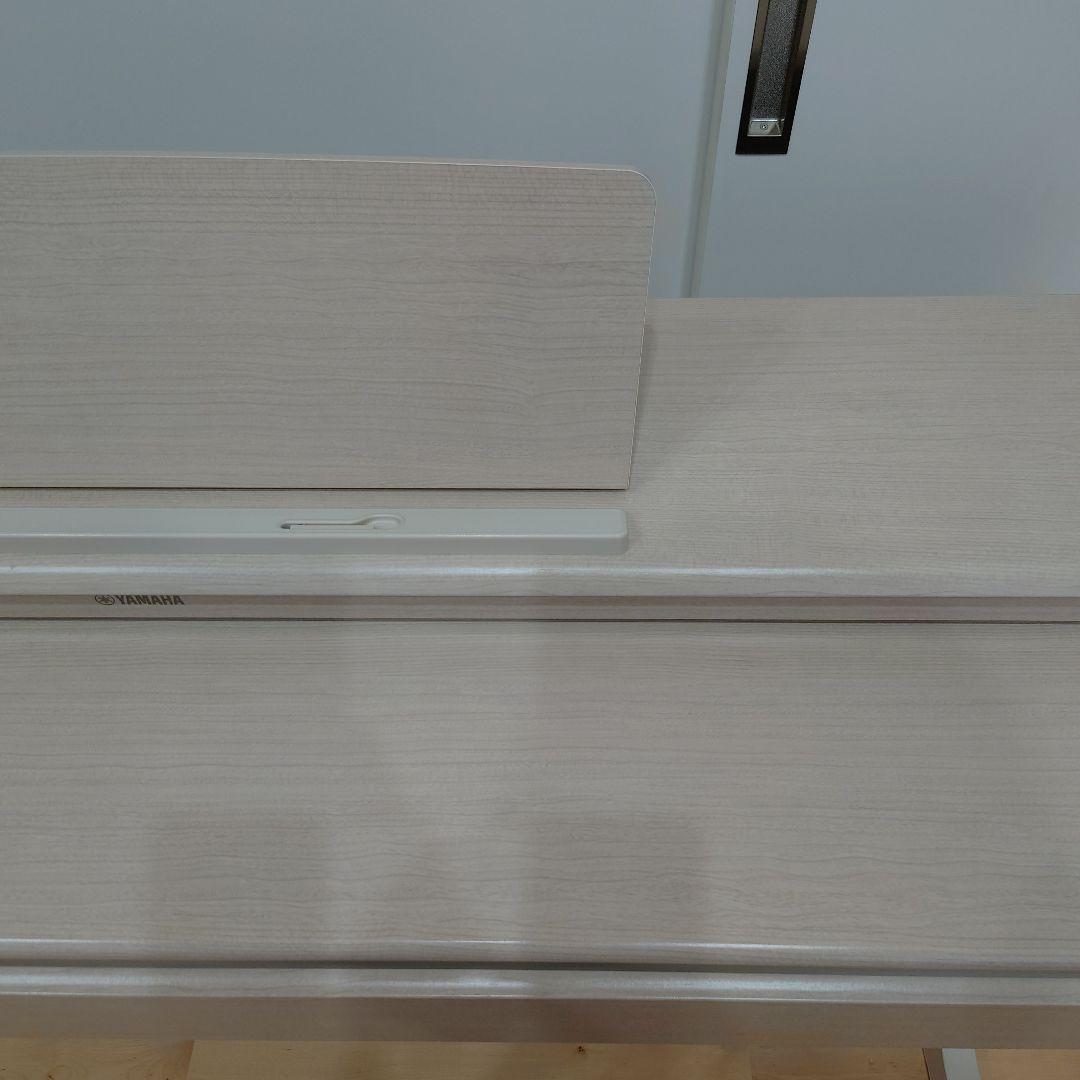 コンちゃん　YAMAHA ARIUS YDP-164 ホワイトアッシュ
