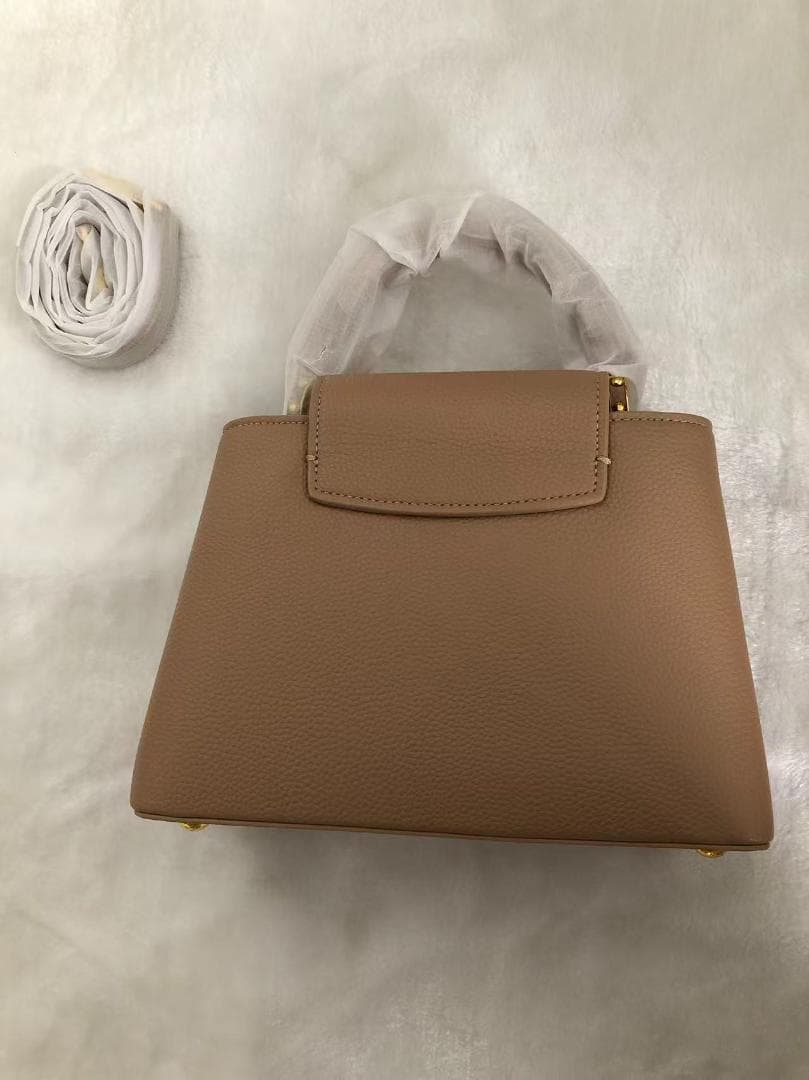 美品 グレー ハンドバッグ