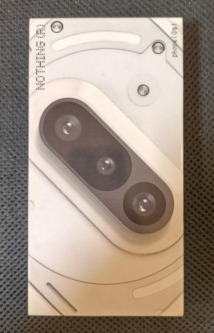 【超美品】（グローバル版）NothingPhone(3a)A059白保護シート付