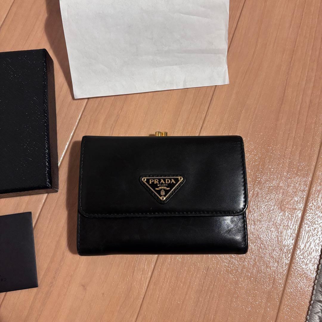 M*˚様 プラダ 三つ折り財布 がま口 三角ロゴ レザー バイカラー