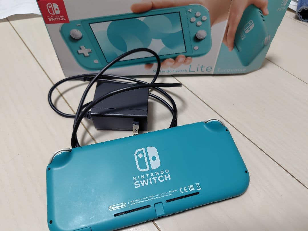 Nintendo Switch Lite 本体 【ジャンク/液晶パネル縦横線有】
