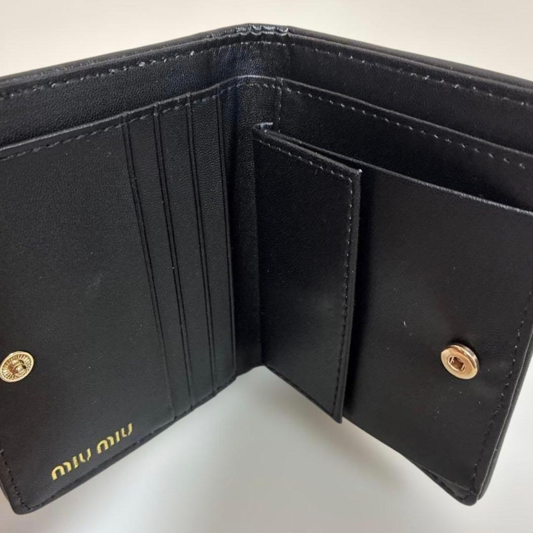 miu miu ブラック　二つ折り財布